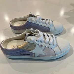 Barely worn - super cute Vintage Havana sneaker slide